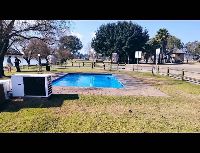 3 BEDROOM TOWNHOUSE FOR SALE IN VAALPARK